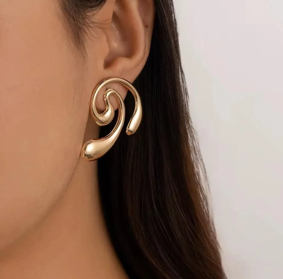 Sunehri Wave Earrings